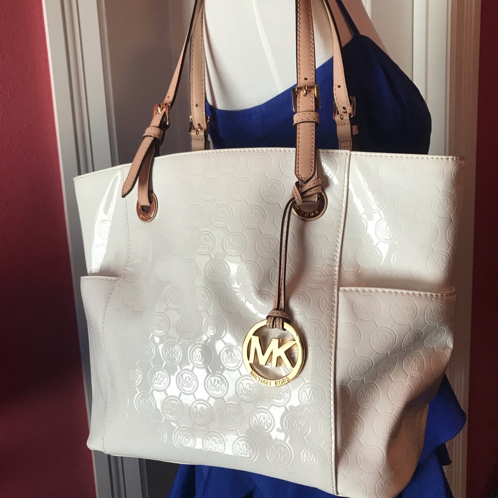 Michael Kors Vanilla Hamilton patent leather bag